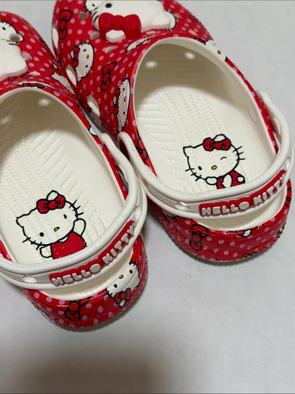Crocs X Sanrio Hello Kitty & Friends Classic Clogs - Kids/Junior Size 3